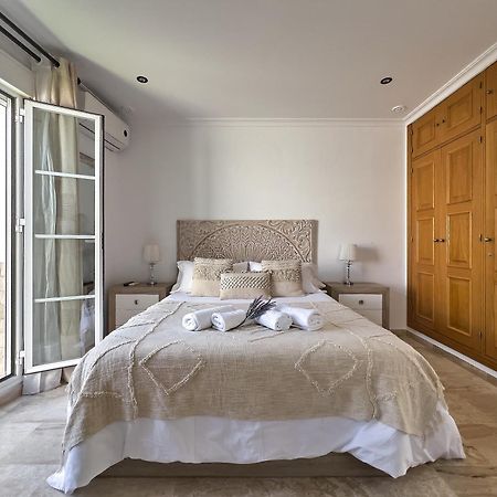 Studio Novena Little Apartments Cadiz Bagian luar foto