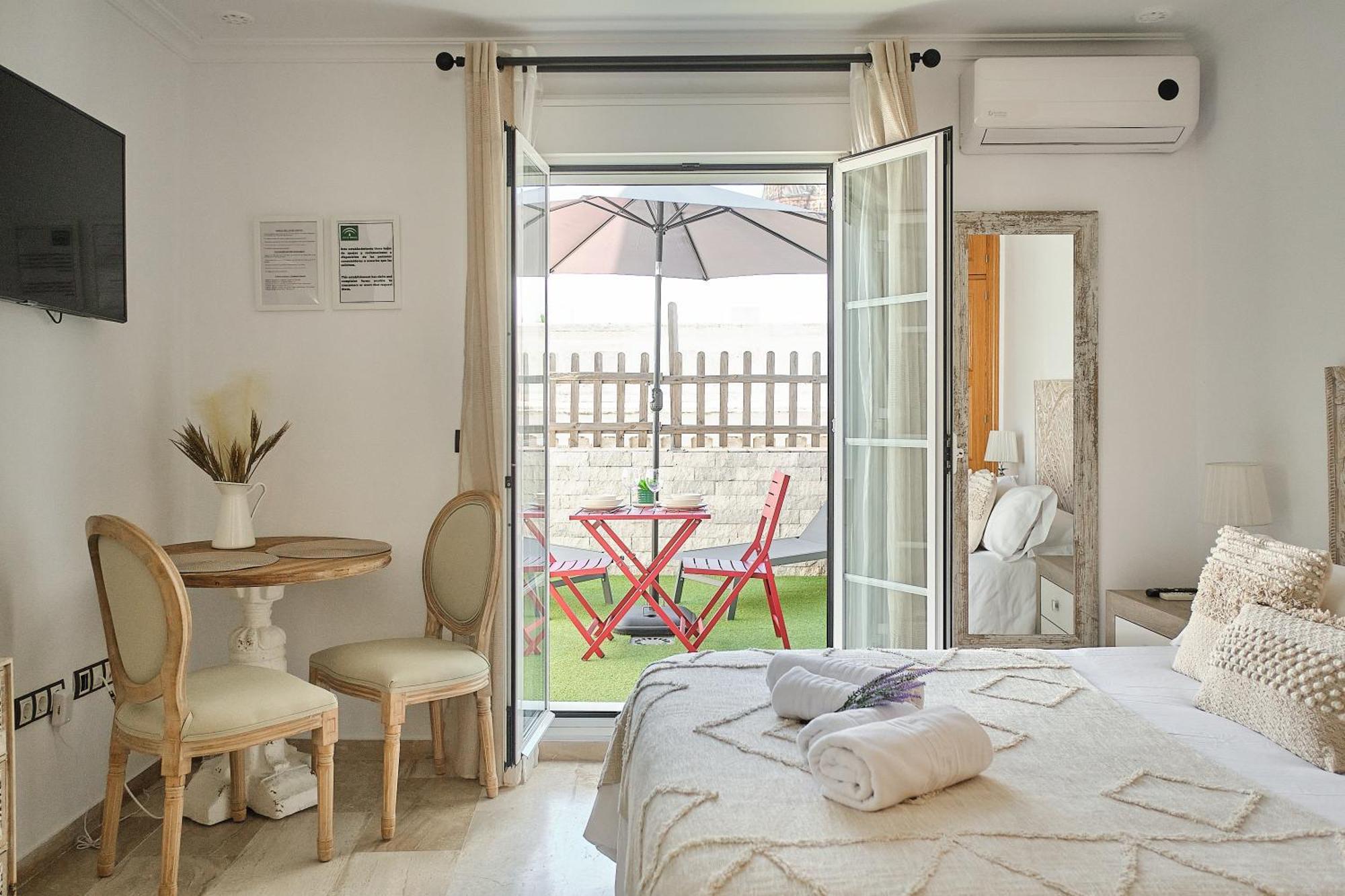 Studio Novena Little Apartments Cadiz Bagian luar foto